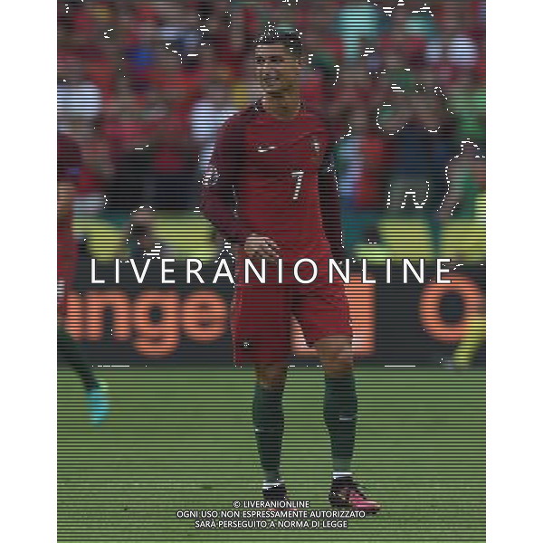 UEFA Francia EURO 2016 Final Tournament Final Parigi Saint-Denis - 10.07.2016 Portogallo-Francia Nella Foto: cristiano ronaldo resta in campo sofferente e dolorante dopo l\'infortunio /Ph.Vitez-Ag. Aldo Liverani