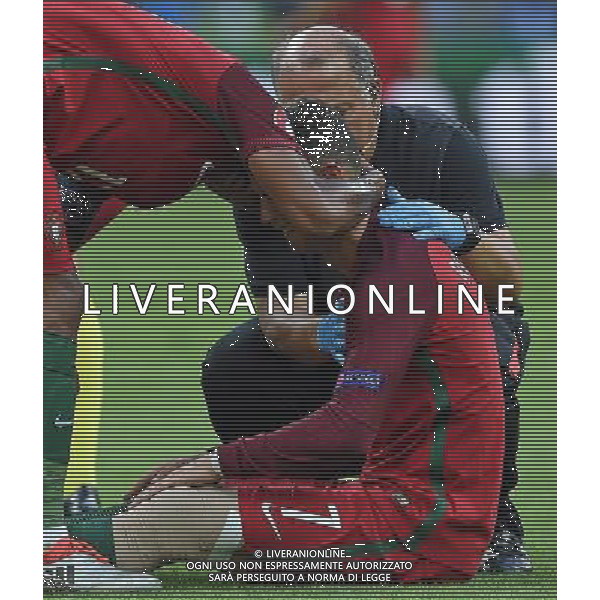UEFA Francia EURO 2016 Final Tournament Final Parigi Saint-Denis - 10.07.2016 Portogallo-Francia Nella Foto: cristiano ronaldo a terra sofferente e dolorante dopo l\'infortunio, e esce dal campo in lacrime /Ph.Vitez-Ag. Aldo Liverani