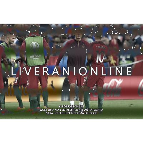 UEFA Francia EURO 2016 Final Tournament Final Parigi Saint-Denis - 10.07.2016 Portogallo-Francia Nella Foto: cristiano ronaldo incita i compagni prima del secondo tempo supplementare /Ph.Vitez-Ag. Aldo Liverani