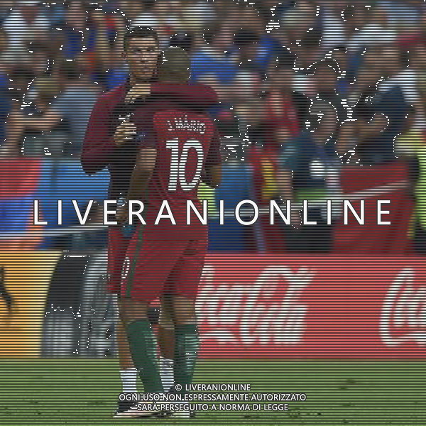 UEFA Francia EURO 2016 Final Tournament Final Parigi Saint-Denis - 10.07.2016 Portogallo-Francia Nella Foto: cristiano ronaldo incita i compagni prima del secondo tempo supplementare /Ph.Vitez-Ag. Aldo Liverani