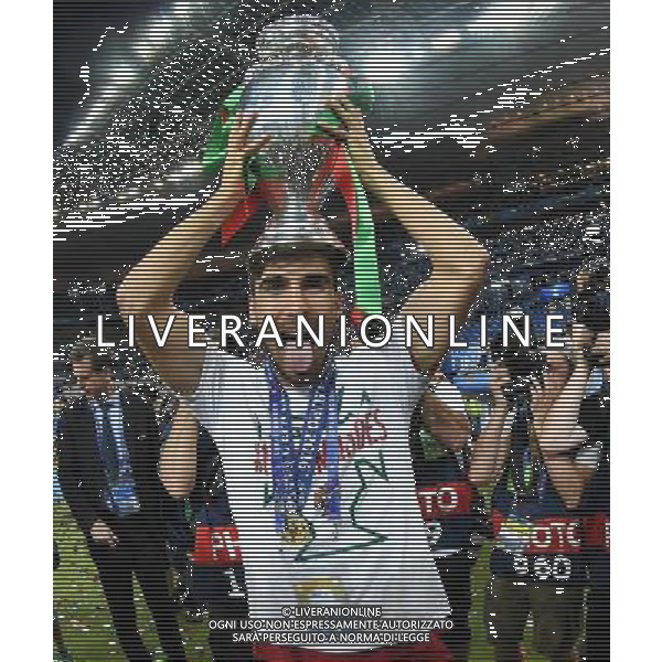 UEFA Francia EURO 2016 Final Tournament Final Parigi Saint-Denis - 10.07.2016 Portogallo-Francia Nella Foto:Gomes Andre\' con la coppa /Ph.Vitez-Ag. Aldo Liverani