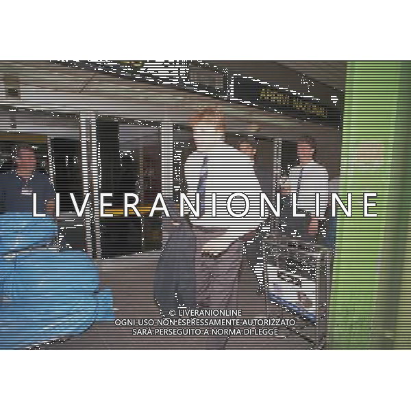 La squadra di calcio dello FC Schalke 04 al suo arrivo all\'aeroporto di Linate Milano 19/05/1997 Â© ARCHIVIO/ AGENZIA ALDO LIVERANI SAS