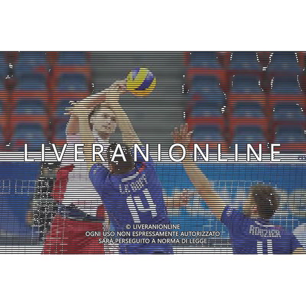 13.07.2016 KRAKOW TAURON ARENA UL. LEMA 7 ( POLAND ) SIATKOWKA MEZCZYZN ( MEN\'S VOLLEYBALL ) FINAL LIGI SWIATOWEJ 2016 - FINAL SIX ( FIVB WORLD LEAGUE FINALS KRAKOW 2016 ) MECZ POLSKA - FRANCJA ( GAME POLAND - FRANCE ) NZ ATAKUJE PIOTR NOWAKOWSKI FOTO JAKUB PIASECKI / CYFRASPORT / NEWSPIX.PL --- Newspix.pl *** Local Caption *** www.newspix.pl mail us: info@newspix.pl call us: 0048 022 23 22 222 --- Polish Picture Agency by Ringier Axel Springer Poland