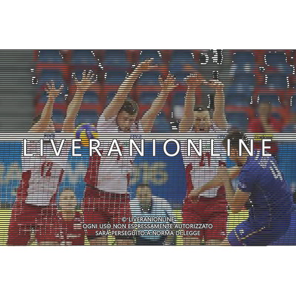 13.07.2016 KRAKOW TAURON ARENA UL. LEMA 7 ( POLAND ) SIATKOWKA MEZCZYZN ( MEN\'S VOLLEYBALL ) FINAL LIGI SWIATOWEJ 2016 - FINAL SIX ( FIVB WORLD LEAGUE FINALS KRAKOW 2016 ) MECZ POLSKA - FRANCJA ( GAME POLAND - FRANCE ) NZ W BLOKU (L) GRZEGORZ LOMACZ, (C) PIOTR NOWAKOWSKI , (P) RAFAL BUSZEK ATAKUJE ANTONIO ROUZIER FOTO JAKUB PIASECKI / CYFRASPORT / NEWSPIX.PL --- Newspix.pl *** Local Caption *** www.newspix.pl mail us: info@newspix.pl call us: 0048 022 23 22 222 --- Polish Picture Agency by Ringier Axel Springer Poland