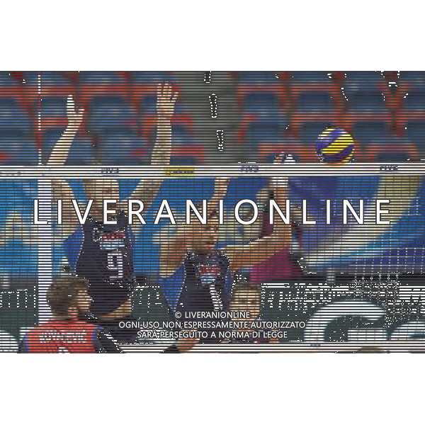 16.07.2016 KRAKOW TAURON ARENA UL. LEMA 7 ( POLAND ) SIATKOWKA MEZCZYZN ( MEN\'S VOLLEYBALL ) FINAL LIGI SWIATOWEJ 2016 - FINAL SIX ( FIVB WORLD LEAGUE FINALS KRAKOW 2016 ) POLFINAL WLOCHY -SERBIA (SEMI FINAL GAME ITALY - SERBIA) NZ (L) UROS KOVACEVIC W BLOKU (C) IVAN ZAYTSEV , (P) SIMONE BUTTI FOTO JAKUB PIASECKI / CYFRASPORT / NEWSPIX.PL --- Newspix.pl /AGENZIA ALDO LIVERANI SAS - ONLY ITALY - SERBIA - ITALIA Volley Men World League 2016 semifinale FIVB VOLLEY WORLD LEAGUE FINAL SIX 16/07/2016 *** Local Caption *** www.newspix.pl mail us: info@newspix.pl call us: 0048 022 23 22 222 --- Polish Picture Agency by Ringier Axel Springer Poland