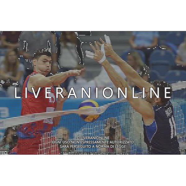 16.07.2016 KRAKOW TAURON ARENA UL. LEMA 7 ( POLAND ) SIATKOWKA MEZCZYZN ( MEN\'S VOLLEYBALL ) FINAL LIGI SWIATOWEJ 2016 - FINAL SIX ( FIVB WORLD LEAGUE FINALS KRAKOW 2016 ) POLFINAL WLOCHY -SERBIA (SEMI FINAL GAME ITALY - SERBIA) NZ (L) MARKO PODRASCANIN , (P) SIMONE BUTTI FOTO JAKUB PIASECKI / CYFRASPORT / NEWSPIX.PL --- Newspix.pl *** Local Caption *** www.newspix.pl mail us: info@newspix.pl call us: 0048 022 23 22 222 --- Polish Picture Agency by Ringier Axel Springer Poland