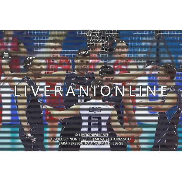 16.07.2016 KRAKOW TAURON ARENA UL. LEMA 7 ( POLAND ) SIATKOWKA MEZCZYZN ( MEN\'S VOLLEYBALL ) FINAL LIGI SWIATOWEJ 2016 - FINAL SIX ( FIVB WORLD LEAGUE FINALS KRAKOW 2016 ) POLFINAL WLOCHY -SERBIA (SEMI FINAL GAME ITALY - SERBIA) NZ OSMANY JUANTORENA . SIMONE BUTTI . FILIPPO LANZA , SIMONE GIANNELLI FOTO JAKUB PIASECKI / CYFRASPORT / NEWSPIX.PL --- Newspix.pl *** Local Caption *** www.newspix.pl mail us: info@newspix.pl call us: 0048 022 23 22 222 --- Polish Picture Agency by Ringier Axel Springer Poland