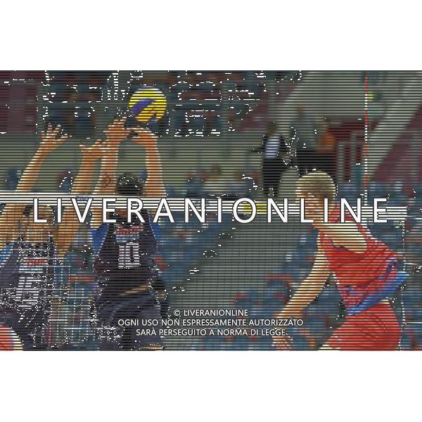 2016.07.16 KRAKOW - TAURON ARENA LIGA SWIATOWA SIATKOWKA MEZCZYZN POL FINAL SERBIA - WLOCHY NZ EMANUELE BIRARELLI WLOCHY FILIPPO LANZA WLOCHY NIKOLA JOVOVIC SERBIA FOT. LUKASZ WIESZALA / FOKUSMEDIA / NEWSPIX.PL --- Newspix.pl AG ALDO LIVERANI SAS ONLY ITALY *** Local Caption *** www.newspix.pl mail us: info@newspix.pl call us: 0048 022 23 22 222 --- Polish Picture Agency by Ringier Axel Springer Poland