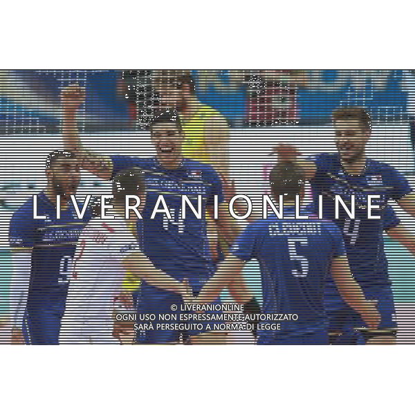 16.07.2016 KRAKOW TAURON ARENA UL. LEMA 7 ( POLAND ) SIATKOWKA MEZCZYZN ( MEN\'S VOLLEYBALL ) FINAL LIGI SWIATOWEJ 2016 - FINAL SIX ( FIVB WORLD LEAGUE FINALS KRAKOW 2016 ) POLFINAL FRANCJA - BRASILIA (SEMI FINAL GAME FRANCE - BRASIL ) NZ (L) ERVIN NGAPETH , (C) NICOLAS LE GOFF , (P) ANTONIO ROUZIER FOTO JAKUB PIASECKI / CYFRASPORT / NEWSPIX.PL --- Newspix.pl AG ALDO LIVERANI SAS ONLY ITALY *** Local Caption *** www.newspix.pl mail us: info@newspix.pl call us: 0048 022 23 22 222 --- Polish Picture Agency by Ringier Axel Springer Poland