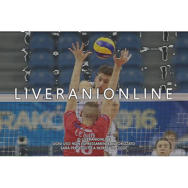 17.07.2016 KRAKOW TAURON ARENA UL. LEMA 7 ( POLAND ) SIATKOWKA MEZCZYZN ( MEN\'S VOLLEYBALL ) FINAL LIGI SWIATOWEJ 2016 - FINAL SIX ( FIVB WORLD LEAGUE FINALS KRAKOW 2016 ) MECZ O TRZECIE MIEJSCE FRANCJA - WLOCHY ( FINALS GAME 3-4 PLACES GAME FRANCE - ITALY ) NZ ATAKUJE MATTEO PIANO W BLOKU KEVIN LE ROUX FOTO JAKUB PIASECKI / CYFRASPORT / NEWSPIX.PL --- Newspix.pl/ AGENZIA ALDO LIVERANI SAS - ITALY ONLY EDITORIAL USE ONLY - FRANCIA - ITALIA Volley Men World League 2016 - FINAL SIX ( 3-4 POSTO ) CRACOVIA POLONIA 17/07/2016