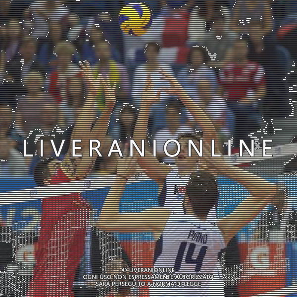 17.07.2016 KRAKOW TAURON ARENA UL. LEMA 7 ( POLAND ) SIATKOWKA MEZCZYZN ( MEN\'S VOLLEYBALL ) FINAL LIGI SWIATOWEJ 2016 - FINAL SIX ( FIVB WORLD LEAGUE FINALS KRAKOW 2016 ) MECZ O TRZECIE MIEJSCE FRANCJA - WLOCHY ( FINALS GAME 3-4 PLACES GAME FRANCE - ITALY ) NZ (L) W BLOKU NICOLAS LE GOFF (C) SIMONE GIANNELLI , (P) MATTEO PIANO FOTO JAKUB PIASECKI / CYFRASPORT / NEWSPIX.PL --- Newspix.pl/ AGENZIA ALDO LIVERANI SAS - ITALY ONLY EDITORIAL USE ONLY - FRANCIA - ITALIA Volley Men World League 2016 - FINAL SIX ( 3-4 POSTO ) CRACOVIA POLONIA 17/07/2016