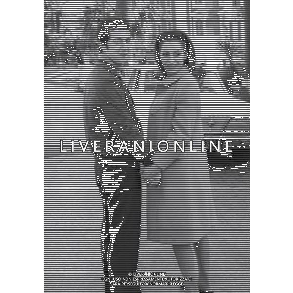 Emidio Remigi detto Memo cantante e paroliere italiano con Lucia Russo, che diventera\' sua moglie. Sanremo 1967 - Retrospettiva Â© ARCHIVIO / AGENZIA ALDO LIVERANI SAS