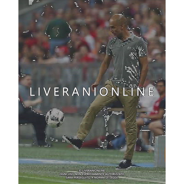 firo : 20.07.2016, Fu§ball, 1.Bundesliga, Saison 2016/2017, Testspiel, FC Bayern MŸnchen - Manchester City Manchester City Trainer Pep Guardiola, am Ball $worldrights,Es gelten unsere AGB, einsehbar auf www.firosportphoto.de, ¤ONLY FOR USE IN GERMANY !!!! Photo : BPI, copyright by firo sportphoto: Coesfelder Str. 207 D-48249 DŸlmen www.firosportphoto.de mail@firosportphoto.de (V o l k s b a n k B o c h u m - W i t t e n ) BLZ.: 430 601 29 Kt. Nr.: 341 117 100 Tel:Ê +49-2594-9916004 Fax:Ê+49-2594-9916005 , AG ALDO LIVERANI SAS ONLY ITALY