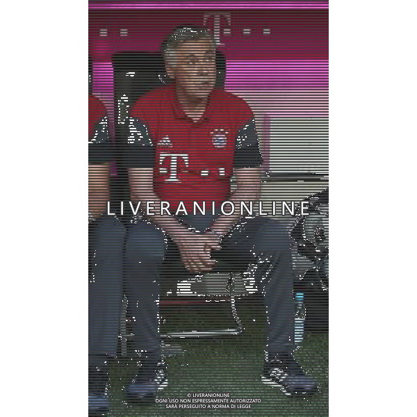 firo : Fu§ball,Fussball : 20.07.2016 1. Bundesliga, Saison 2016/2017: FC Bayern MŸnchen - Manchester City FC, Testspiel, Trainer Carlo Ancelotti ( MŸnchen ), ganze Figur, Gestik, sitzt auf Trainerbank $worldrightsEs gelten unsere AGB, einsehbar auf www.firosportphoto.de copyright by firo sportphoto: Coesfelder Str. 207 D- 48249 DŸlmen www.firosportphoto.de mail@firosportphoto.de (V o l k s b a n k B o c h u m - W i t t e n ) IBAN DE68 4306 0129 0341 1171 00 Tel: +49-2594 - 9916004 Fax: +49-2594 - 9916005 AG ALDO LIVERANI SAS ONLY ITALY