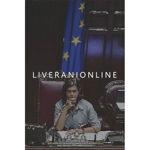 Camera dei Deputati voto sulla questione di fiducia posta dal Governo sull\'approvazione dell\'articolo unico del disegno di legge di conversione in legge del decreto-legge \' misure finanziarie urgenti per gli enti territoriali e il territorio \' - Roma - 21.07.2016 - nella foto: Laura Boldrini / Ph. Corradetti - AG. ALDO LIVERANI SAS