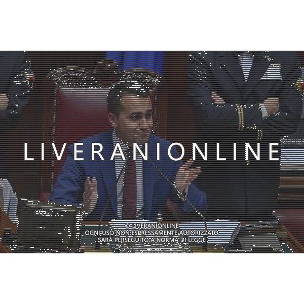 Camera dei Deputati voto sulla questione di fiducia posta dal Governo sull\'approvazione dell\'articolo unico del disegno di legge di conversione in legge del decreto-legge \' misure finanziarie urgenti per gli enti territoriali e il territorio \' - Roma - 21.07.2016 - nella foto: Luigi Di Maio / Ph. Corradetti - AG. ALDO LIVERANI SAS