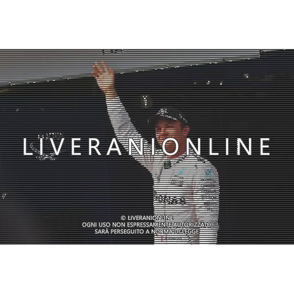 Lewis Hamilton (GBR) Mercedes AMG F1 celebrates his pole position in parc ferme. 23.07.2016. Formula 1 World Championship, Rd 11, Hungarian Grand Prix, Budapest, Hungary, Qualifying Day. 