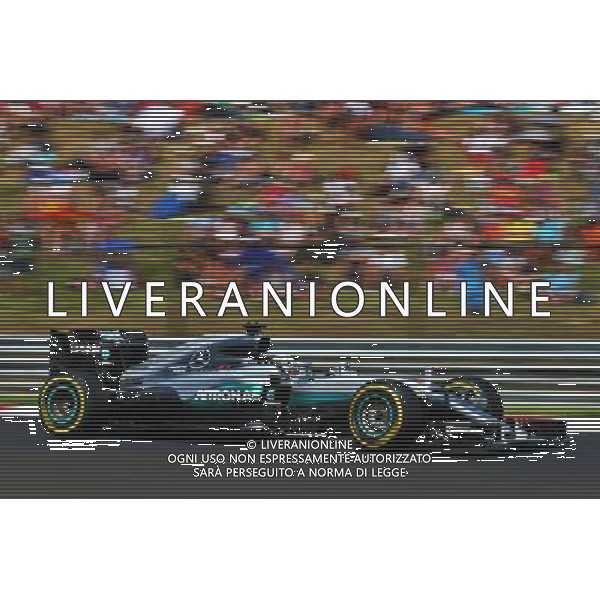 Lewis Hamilton (GBR) Mercedes AMG F1 W07 Hybrid. 24.07.2016. Formula 1 World Championship, Rd 11, Hungarian Grand Prix, Budapest, Hungary, Race Day. /AGENZIA ALDO LIVERANI Sas - ITALY ONLY EDITORIAL USE ONLY - GP F1 Ungheria Gara