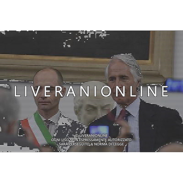 Il vicesindaco Daniele Frongia incontra una rappresentanza degli atleti romani che parteciperanno alle prossime Olimpiadi a Rio - Roma 25.07.2016 - Campidoglio - Sala Protomoteca - nella foto: Giovanni Malago\' e Daniele Frongia / Ph.Corradetti - AG ALDO LIVERANI SAS / AGENZIA ALDO LIVERANI SAS