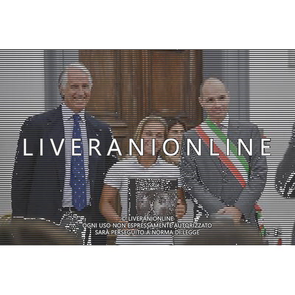 Il vicesindaco Daniele Frongia incontra una rappresentanza degli atleti romani che parteciperanno alle prossime Olimpiadi a Rio - Roma 25.07.2016 - Campidoglio - Sala Protomoteca - nella foto: Odette Giuffrida (Judo) tra Giovanni Malago\' e Daniele Frongia / Ph.Corradetti - AG ALDO LIVERANI SAS / AGENZIA ALDO LIVERANI SAS