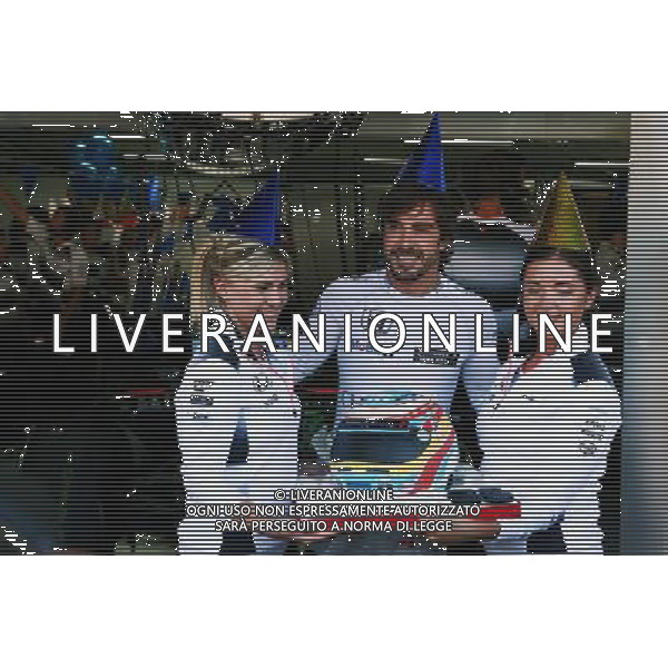 Fernando Alonso (ESP) McLaren celebrates his 35th birthday with a cake from the team. 29.07.2016. Formula 1 World Championship, Rd 12, German Grand Prix, Hockenheim, Germany, Practice Day. AG ALDO LIVERANI SAS ONLY ITALY AG ALDO LIVERANI SAS ONLY ITALY