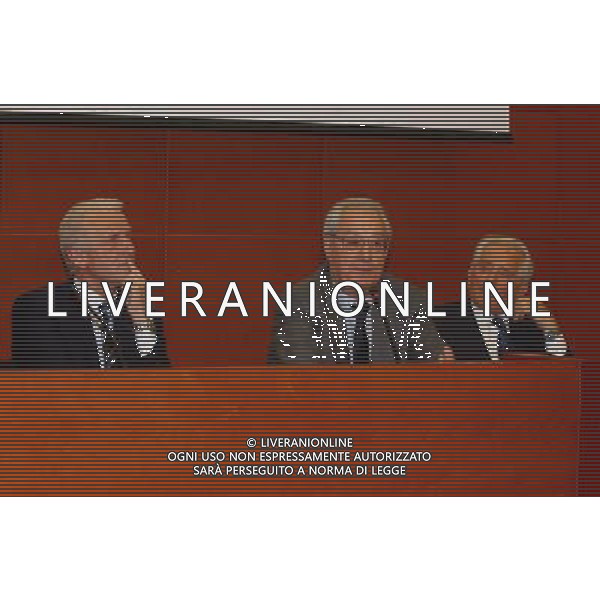 MILANO, 20-05-03 DFP/MARCO DE PONTI PRESENTAZIONE LIBRO GIAMPIERO BONIPERTI: NELLA FOTO CESARE ROMITI CON GIAMPIERO BONIPERTI E GIOVANNI TRAPATTONI AG ALDO LIVERANI SAS