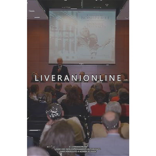 MILANO, 20-05-03 DFP/MARCO DE PONTI PRESENTAZIONE LIBRO GIAMPIERO BONIPERTI: NELLA FOTO CANDIDO CANNAVO-CESARE ROMITI -GIAMPIERO BONIPERTI GIOVANNI TRAPATTONI ED ENRICA SPERONI AG ALDO LIVERANI SAS