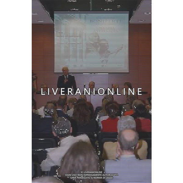 MILANO, 20-05-03 DFP/MARCO DE PONTI PRESENTAZIONE LIBRO GIAMPIERO BONIPERTI: NELLA FOTO CANDIDO CANNAVO-CESARE ROMITI -GIAMPIERO BONIPERTI GIOVANNI TRAPATTONI ED ENRICA SPERONI AG ALDO LIVERANI SAS