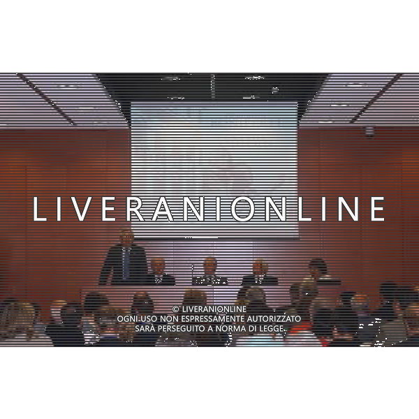 MILANO, 20-05-03 DFP/MARCO DE PONTI PRESENTAZIONE LIBRO GIAMPIERO BONIPERTI: NELLA FOTO CANDIDO CANNAVO-CESARE ROMITI -GIAMPIERO BONIPERTI GIOVANNI TRAPATTONI ED ENRICA SPERONI AG ALDO LIVERANI SAS