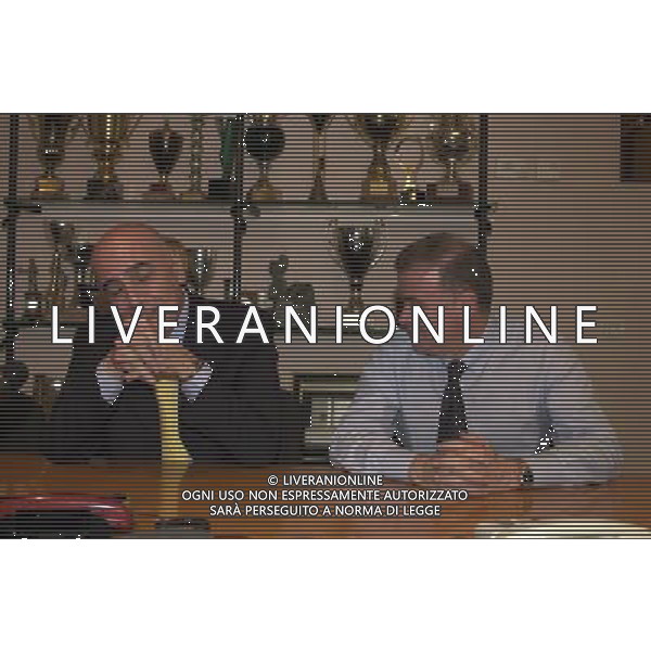 MILANO,10-07-02 DFP/FOTO GIORGIO RAVEZZANI ADRIANO GALLIANI ALLA GAZZETTA DELLO SPORT CON PIETRO CALABRESE AG ALDO LIVERANI SAS