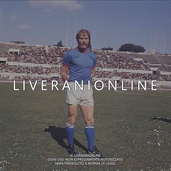 RETROSPETTIVA ROMEO BENETTI CALCIATORE NELLA FOTO ROMEO BENETTI AG ALDO LIVERANI SAS