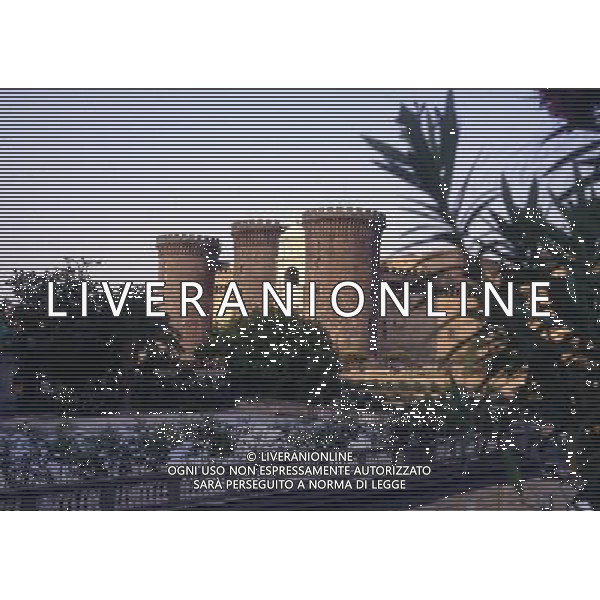 CAMPANIA-NAPOLI NELLA FOTO CASTEL NUOVO O CASTEL MASCHIO ANGIOINO AG ALDO LIVERANI SAS