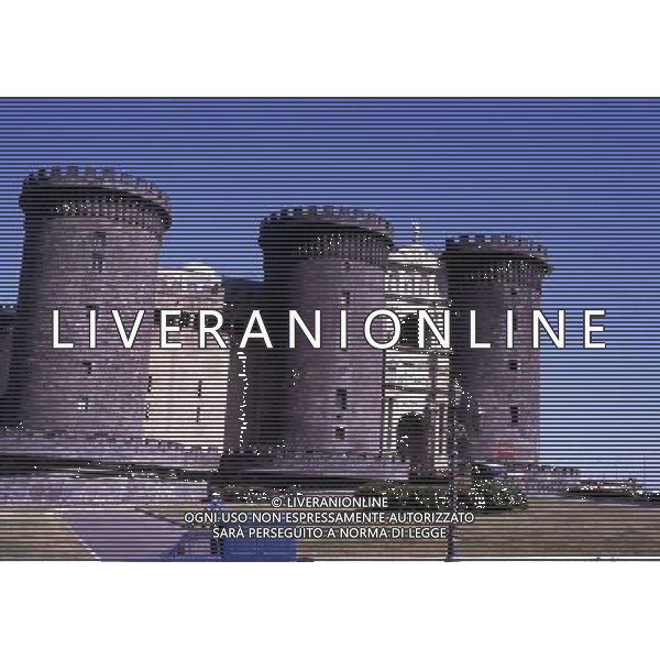 CAMPANIA-NAPOLI NELLA FOTO CASTEL NUOVO O CASTEL MASCHIO ANGIOINO AG ALDO LIVERANI SAS