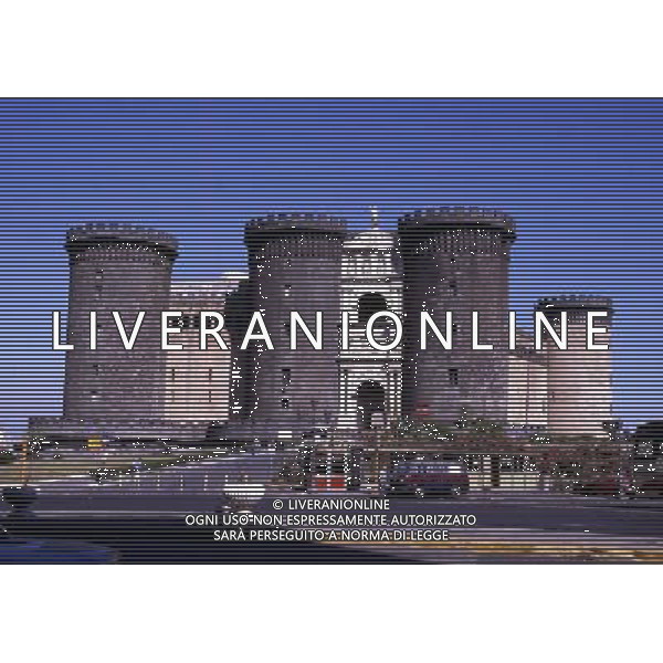 CAMPANIA-NAPOLI NELLA FOTO CASTEL NUOVO O CASTEL MASCHIO ANGIOINO AG ALDO LIVERANI SAS
