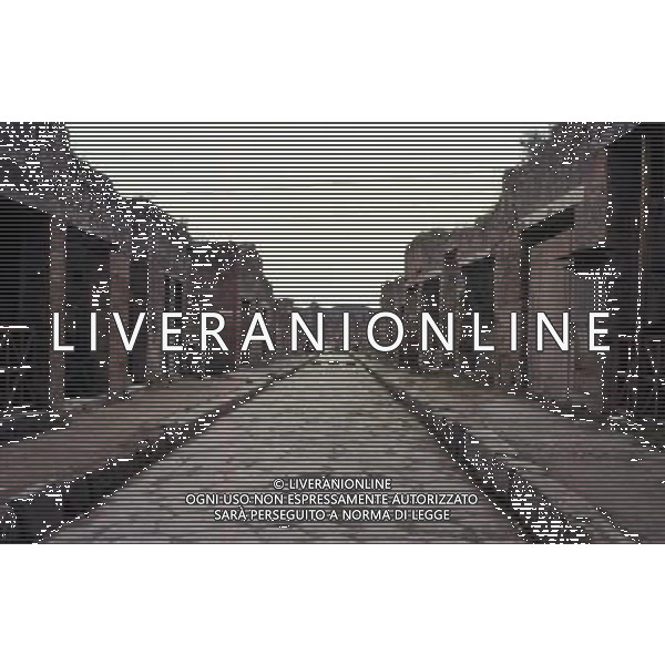 CAMPANIA -POMPEI NELLA FOTO VIA DELL\'ABBONDANZA AG ALDO LIVERANI SAS