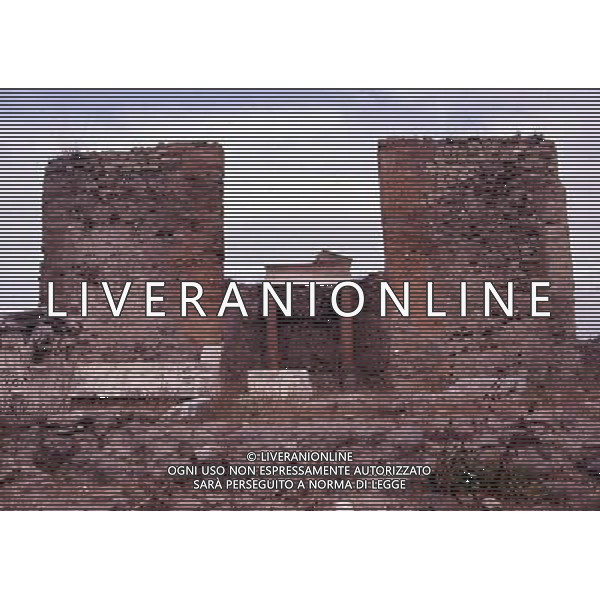 CAMPANIA-POMPEI NELLA FOTO POMPEI-TEMPIO DELLA FORTUNA AUGUSTA AG ALDO LIVERANI SAS