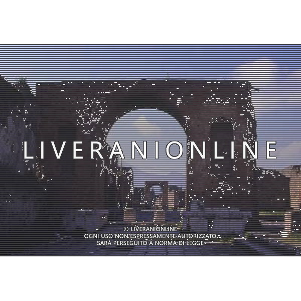 CAMPANIA-POMPEI NELLA FOTO POMPEI-ARCO DI NERONE E CALIGOLA AG ALDO LIVERANI SAS