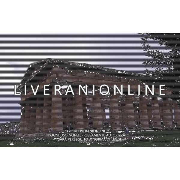 CAMPANIA-PAESTUM NELLA FOTO TEMPIO DI NETTUNO AG ALDO LIVERANI SAS