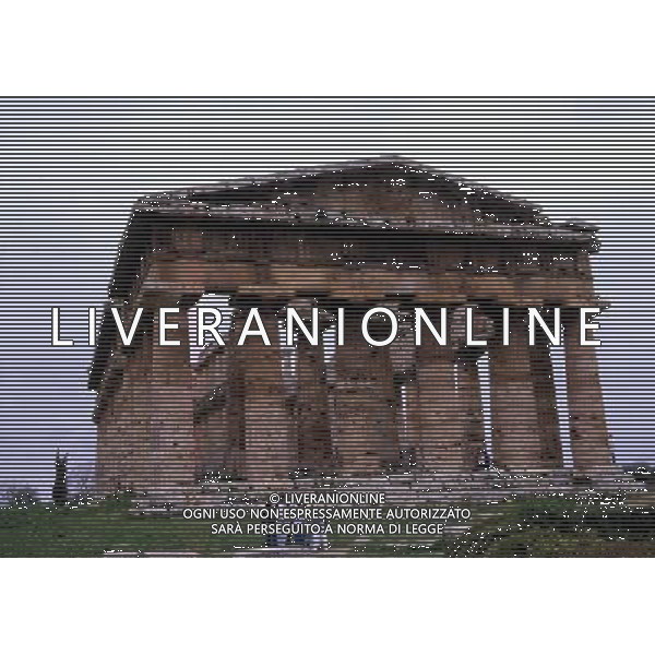 CAMPANIA-PAESTUM NELLA FOTO TEMPIO DI NETTUNO AG ALDO LIVERANI SAS