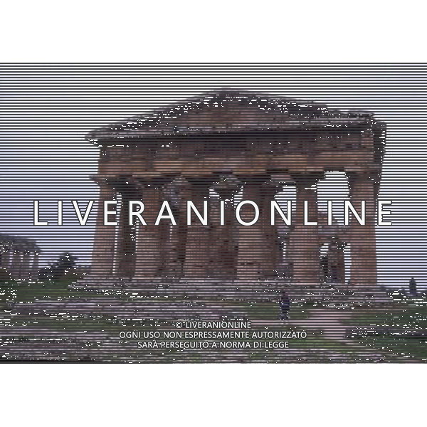CAMPANIA-PAESTUM NELLA FOTO TEMPIO DI NETTUNO AG ALDO LIVERANI SAS