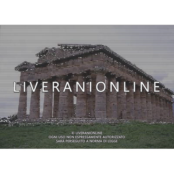 CAMPANIA-PAESTUM NELLA FOTO TEMPIO DI NETTUNO AG ALDO LIVERANI SAS
