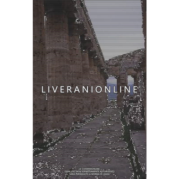 CAMPANIA-PAESTUM NELLA FOTO TEMPIO DI NETTUNO AG ALDO LIVERANI SAS