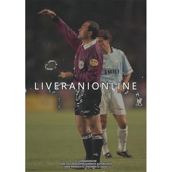 PARIGI FINALE DI COPPA UEFA INTER LAZIO 06/05/1998 NELLA FOTO ARBITRO LOPEZ NIETO AG ALDO LIVERANI SAS