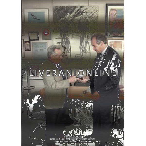 milano 08-07-1999 visita del presidente della reggina calcio allla sede della gazzetta dello sport in via solferino nella foto paasquale foti con candido cannavo\' ag aldo liverani sas