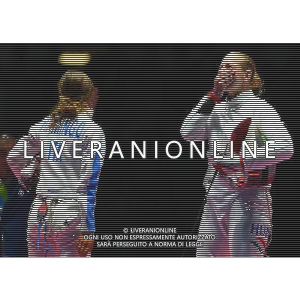 XXXI Olympic Games Giochi Olimpici Rio 2016 Rio de Janeiro - 06.08.2016 Finale Individuale Donne di Spada Nella Foto:Szasz Emese (HUN) - Fiamingo Rossella (ITA) delusione e esultanza /Ph.Vitez-Ag. Aldo Liverani