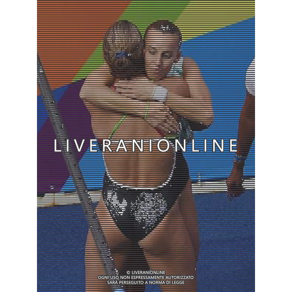 XXXI Olympic Games Giochi Olimpici Rio 2016 Rio de Janeiro - 07.08.2016 Finali Trampolino 3m Sincro Femminile Nella Foto:Abbraccio Tania Cagnotto e Francesca Dallape\' dopo l\'ultimo tuffo /Ph.Vitez-Ag. Aldo Liverani