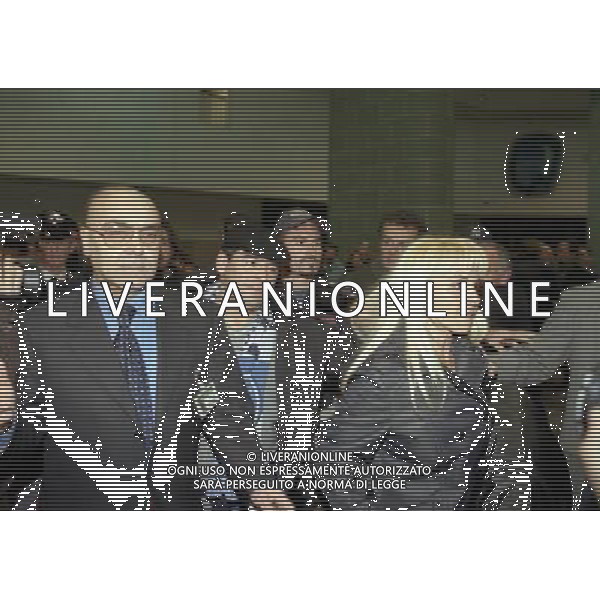 MALPENSA VARESE 27-11-1998 ARRIVO DI DIEGO ARMANDO MARADONA NELLA FOTO DIEGO ARMANDO MARADONE E CLAUDIA VILLAFANE AG ALDO LIVERANI SAS