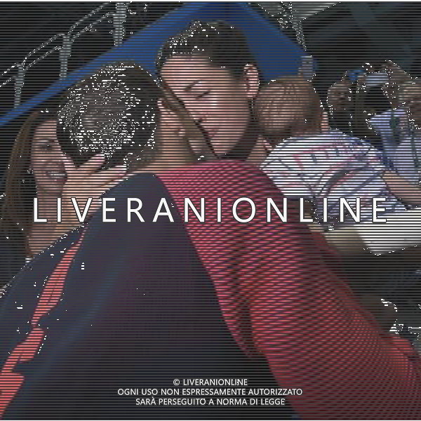 XXXI Olympic Games Giochi Olimpici Rio 2016 Rio de Janeiro - 09.08.2016 Nuoto Finale 200m Farfalla Maschile Nella Foto:Michael Phelps bacia la moglie, la madre e il figlio /Ph.Vitez-Ag. Aldo Liverani