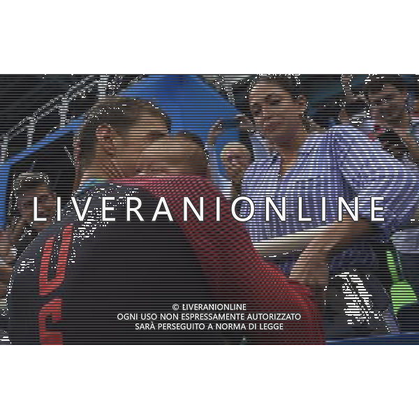 XXXI Olympic Games Giochi Olimpici Rio 2016 Rio de Janeiro - 09.08.2016 Nuoto Finale 200m Farfalla Maschile Nella Foto:Michael Phelps bacia la moglie, la madre e il figlio /Ph.Vitez-Ag. Aldo Liverani