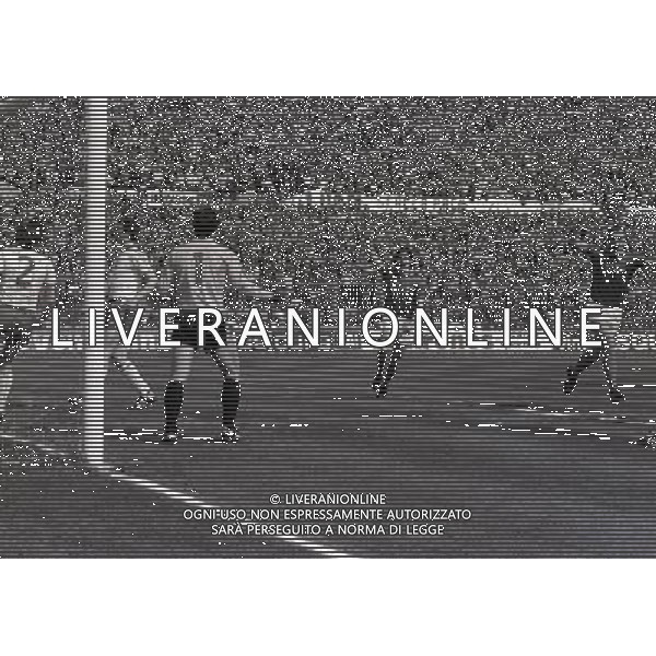 TORINO 19/04/1980 ITALIA POLONIA NELLA FOTO PAOLO ROSSI E ROBERTO BETTEGA ESULTANO AG ALDO LIVERANI SAS